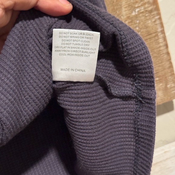 White Fox Society ribbed crop tank top size small - Picture 5 of 7